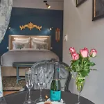 Le Boudoir 3* تروي